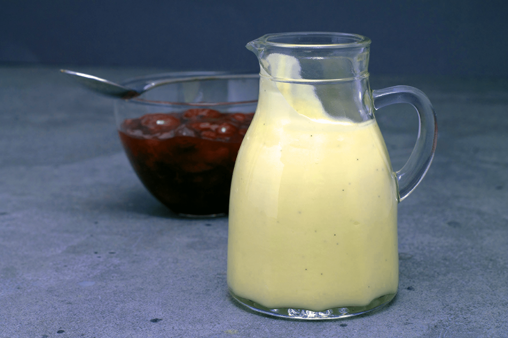 Märker Fine Food: Sahne und Vanillesauce – unerlässlich für eine gelungene Vanille-Soße