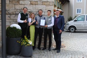 Top 30 Hotels mit Award of Excellence ausgezeichnet - Platz 9 belegt das Bergkristall Natur und Spa in Oberstaufen
