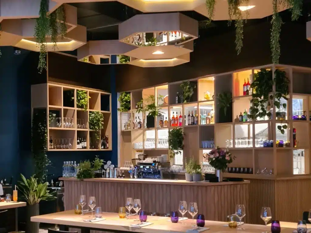 Alles hat seine Zeit, heißt es: Die für das gemütliche Design-Restaurant Area10 – im Herzen >Hamburgs – ist nun eindeutig gekommen. © Area10