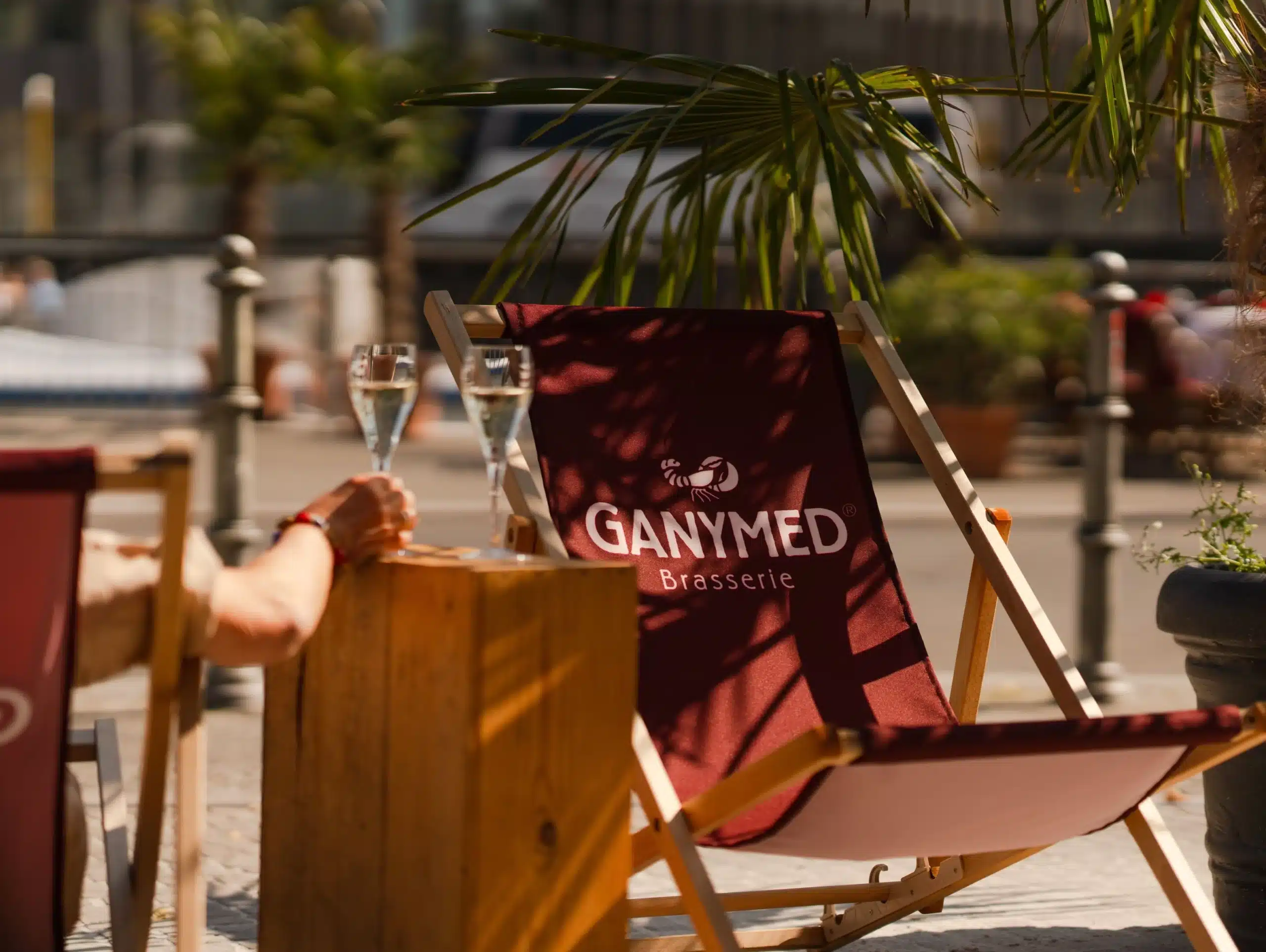 Sommer, Sonne und Champagnerfrühstück: Auszeit zu zweit direkt an der Spree – Gourmetgenuss am Morgen in der Ganymed Brasserie am Schiffbauerdamm