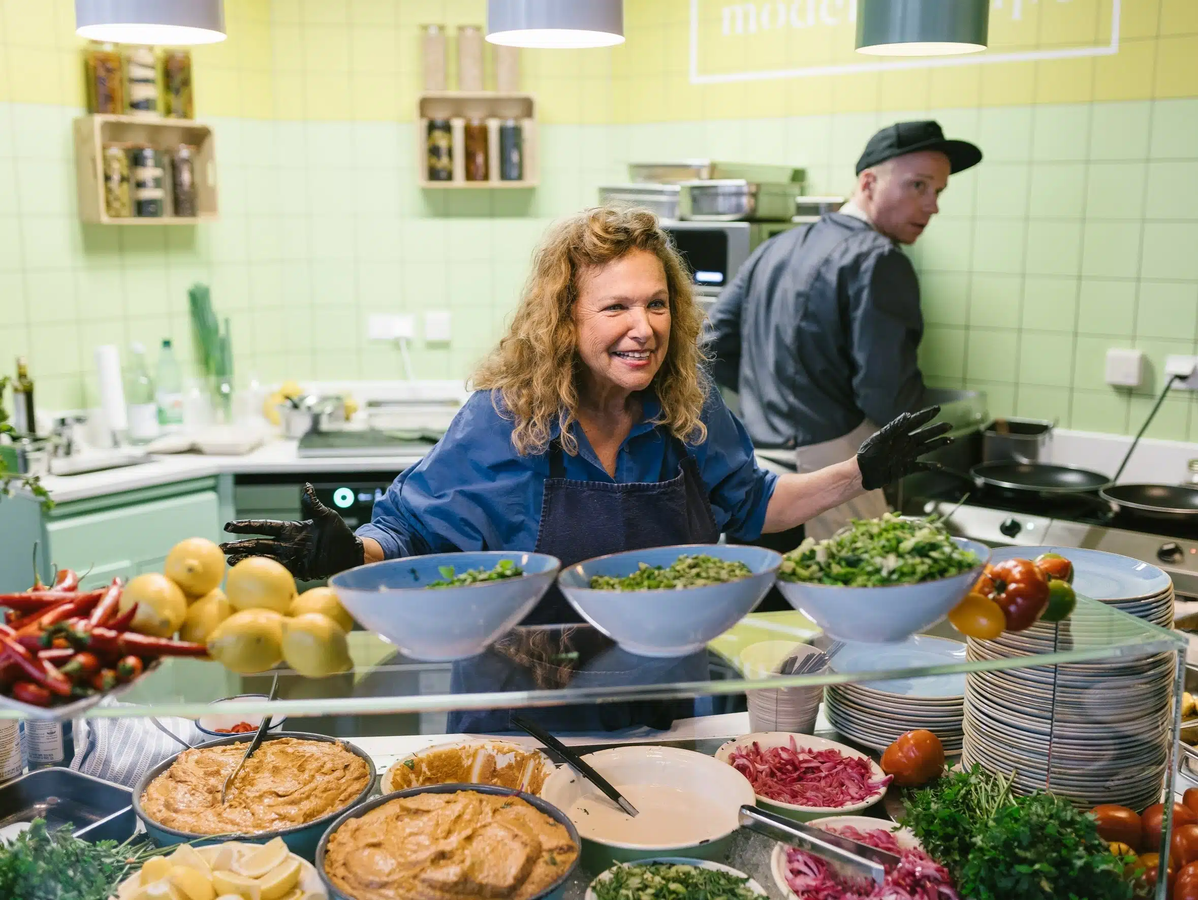 Haya Molcho und Sodexo präsentieren neue Gerichte für Betriebsrestaurants