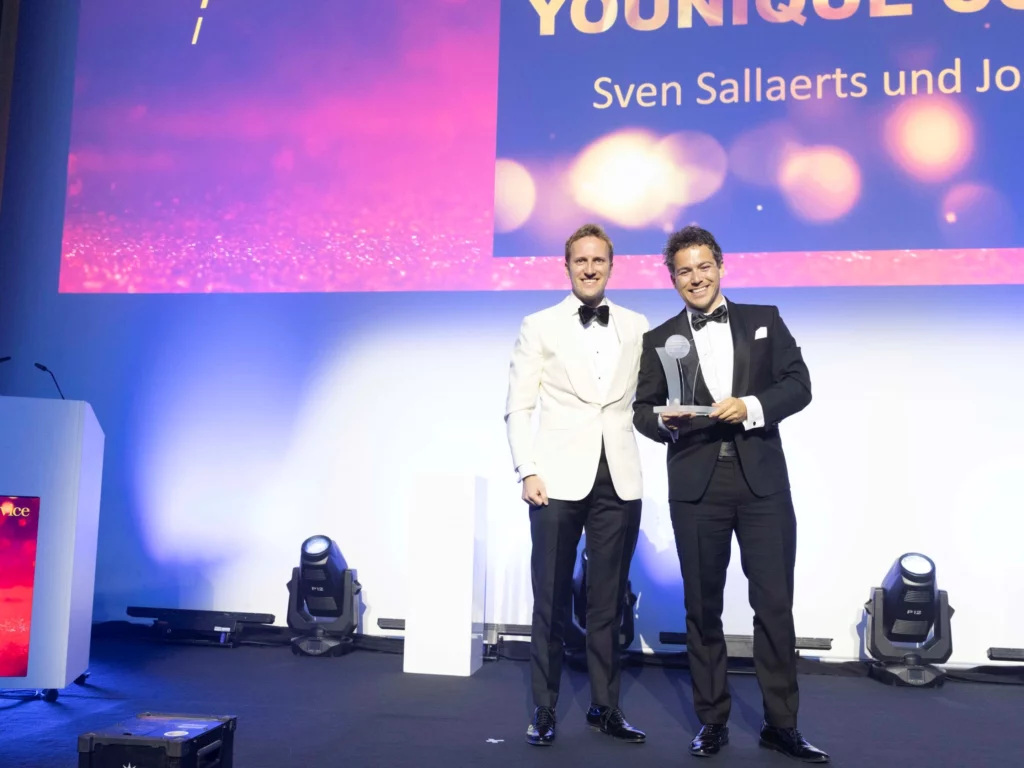 Große Ehre für Younique Concepts und ihr innovatives Gastronomiekonzept PESCA: Das niederländische Unternehmen wurde mit dem begehrten Hamburger Foodservice Preis 2025 ausgezeichnet. © PESCA