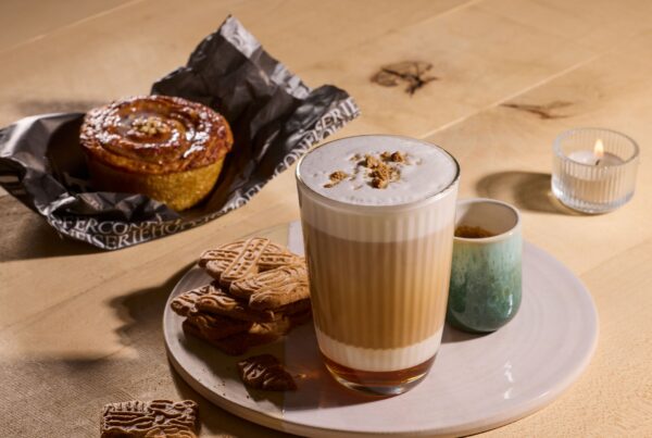 Schaerer hat den Trend zu kalten Kaffeespezialitäten bereits vor Jahren erkannt und als einer der ersten Anbieter mit der Hot & Cold-Technologie für die Schaerer Coffee Soul ein Feature für die vollautomatische Zubereitung kalter Kaffeespezialitäten auf den Markt gebracht. © Schaerer-AG