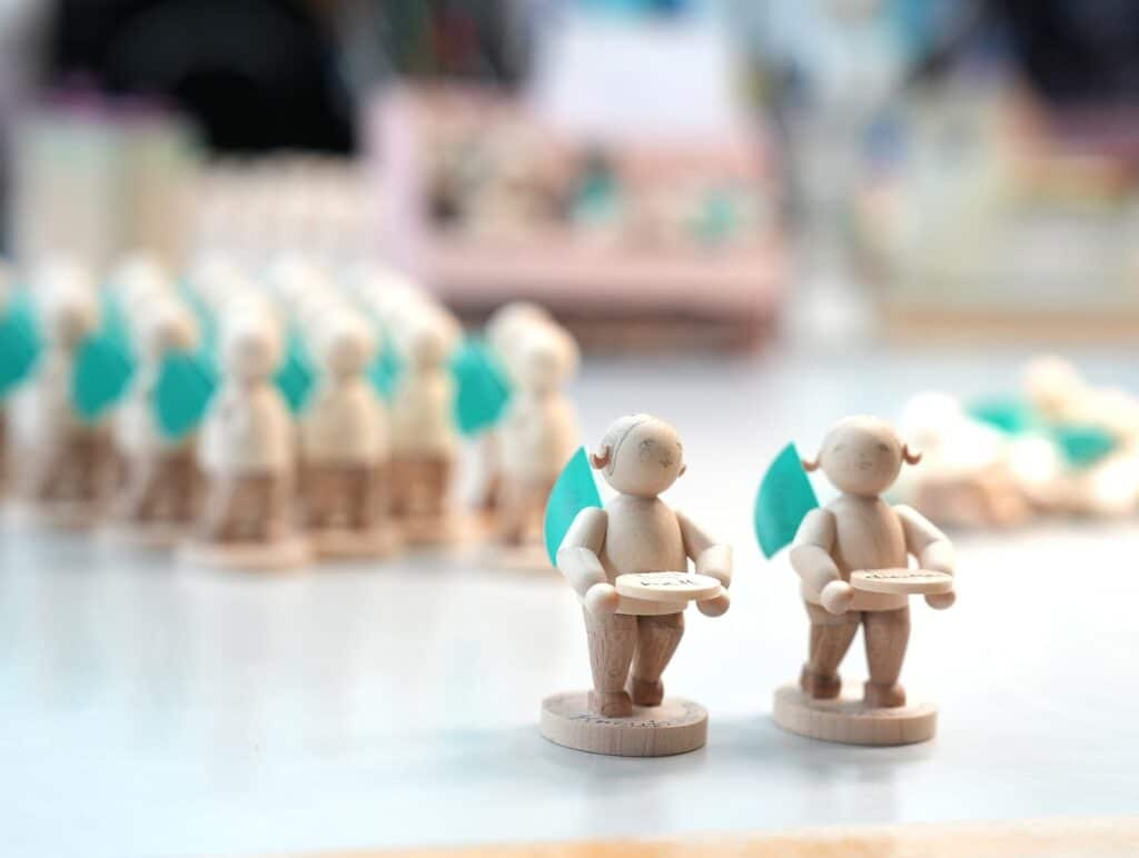 Das Ergebnis sind zwei exklusive Jubiläumsengel, die in meisterhafter Handarbeit in Grünhainichen gefertigt wurden und den Kreutzkamm Baumkuchen. ©Jie-Lu_DSC08770