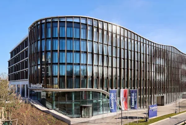 essential-by-dorint-duesseldorf-deiker-hoefe-aussen